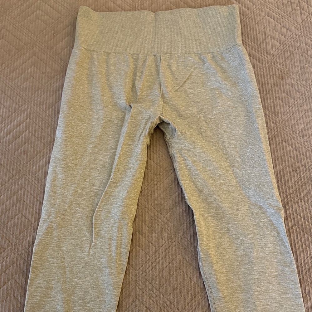Gymshark Light Brown Leggings - Picture 2 of 4